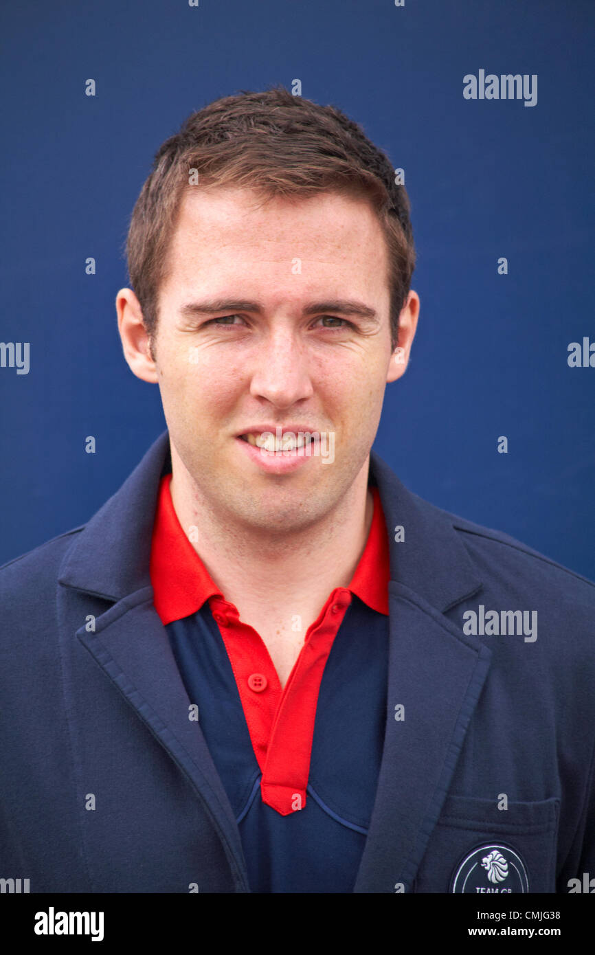 Bournemouth, Regno Unito giovedì 16 agosto 2012. Dan Hunter, Team GB libero del giocatore di volleyball, durante una pausa nella pallavolo sessioni di coaching che sta mettendo su per un massimo e provenienti da pallavolo i giocatori a ispirare una generazione. Foto Stock