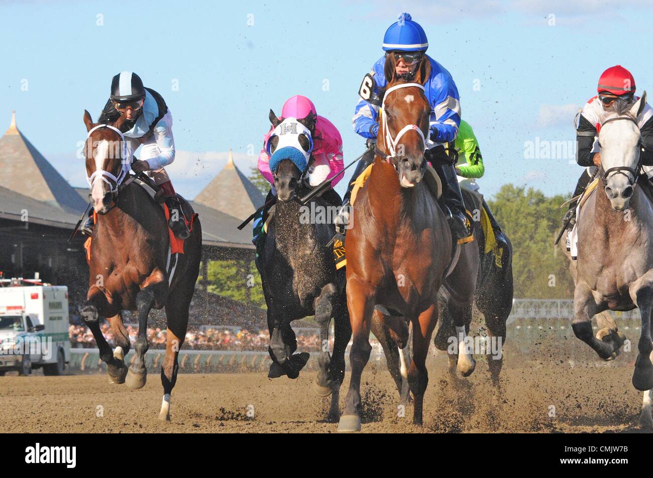 Agosto 18, 2012 - Saratoga Springs, New York, Stati Uniti - Richiedente (n. 6), guidato da Irad Ortiz Jr e addestrati da Kiaran McLaughlin, vince la 132in funzione del grado 1 Alabama picchetti per tre anni su fillies Agosto 18, 2012 a Saratoga Race Track a Saratoga Springs, New York. (Credito Immagine: © Bob Mayberger/eclipse/ZUMAPRESS.com) Foto Stock