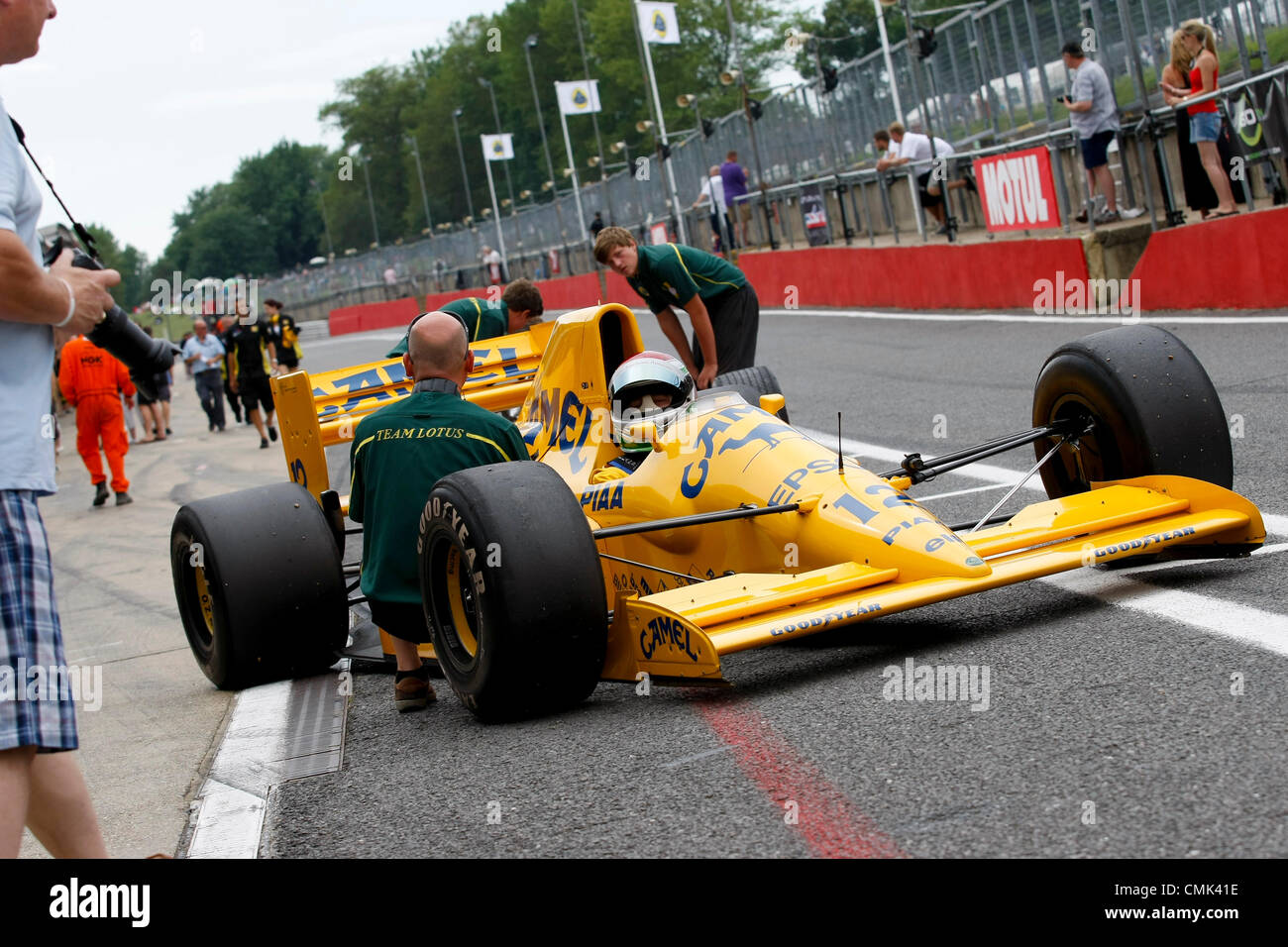 19.08.2012. Brands Hatch, Kent, Inghilterra. La Lotus in precedenza pilotate da Martin Donnelly è dimostrato alla Lotus Festival ospitato da Brands Hatch nel Kent Foto Stock