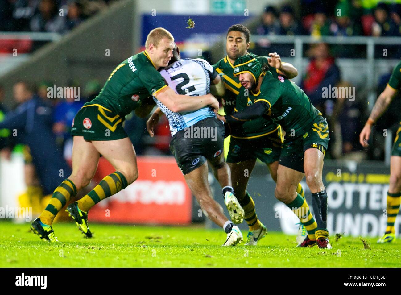 St Helens, Regno Unito. 02Nov, 2013. Marika Koroibete (Figi &AMP; West Tigers) durante la Coppa del Mondo di Rugby Group un gioco tra Australia e Figi da Langtree Park Stadium. Credito: Azione Sport Plus/Alamy Live News Foto Stock