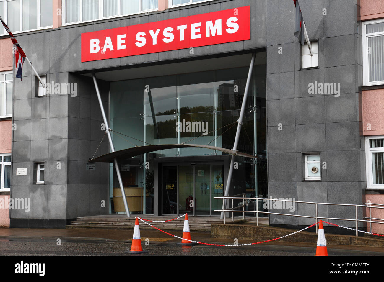 BAE Systems, South Street, Scotstoun, Glasgow, Scozia, Regno Unito, mercoledì 6 novembre 2013. Ingresso agli uffici BAE Systems Shipyard il giorno in cui sono stati annunciati i tagli di lavoro. Foto Stock