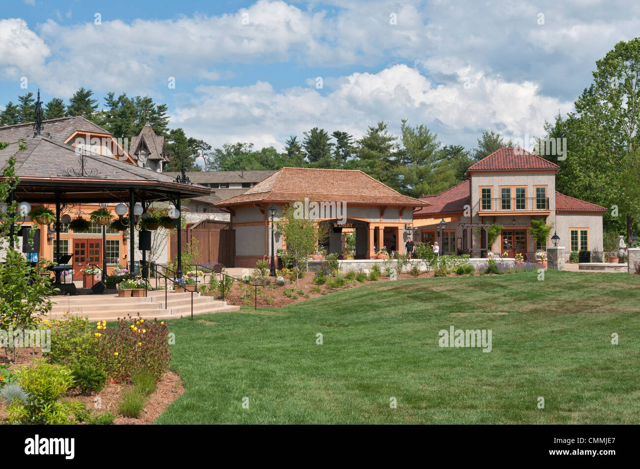 Carolina del nord di Asheville Biltmore Estate, corna Collina Paese aperto nel 2010 consiste in una cantina, ristoranti e negozi. Foto Stock