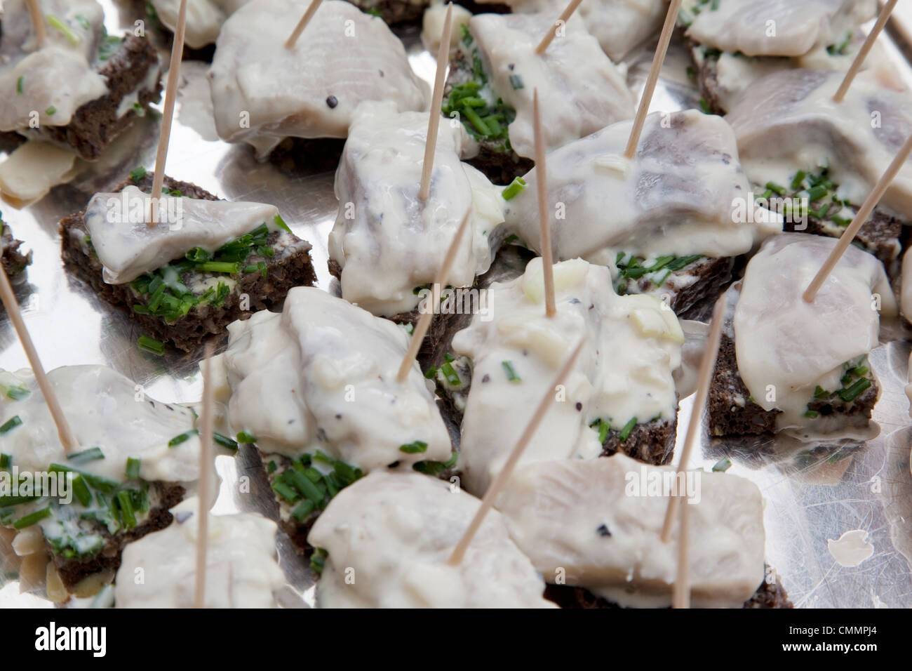 Aringa, cibo locale, Nyhavn, Copenaghen, Danimarca, Scandinavia, Europa Foto Stock Aringa, cibo locale, Nyhavn, Copenaghen, Danimarca, Scandinavia, Europa Foto Stock
