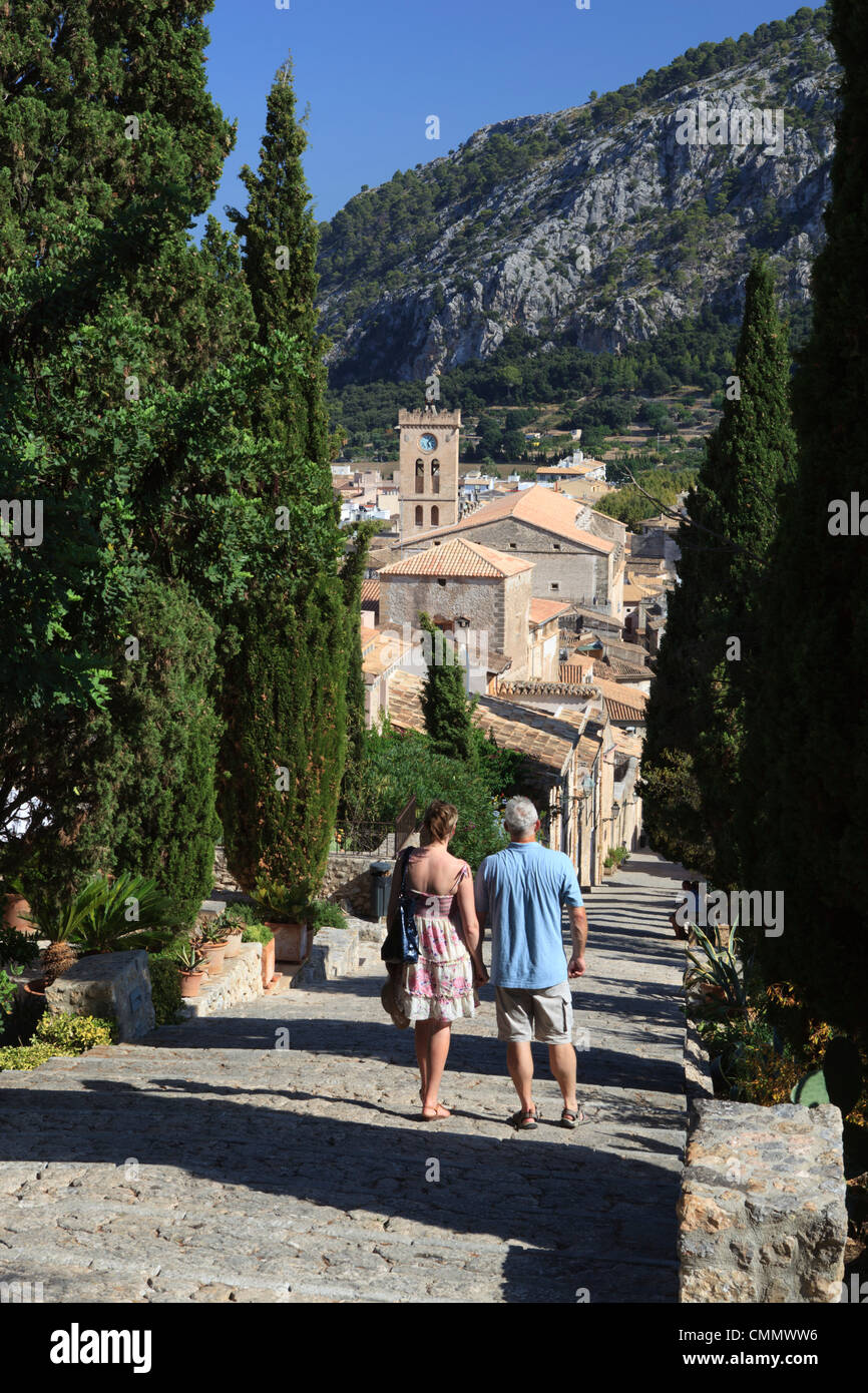 Il calvario di fasi con vista sulla città vecchia, Pollenca (Pollensa), Mallorca (Maiorca, isole Baleari, Spagna, Mediterraneo, Europa Foto Stock
