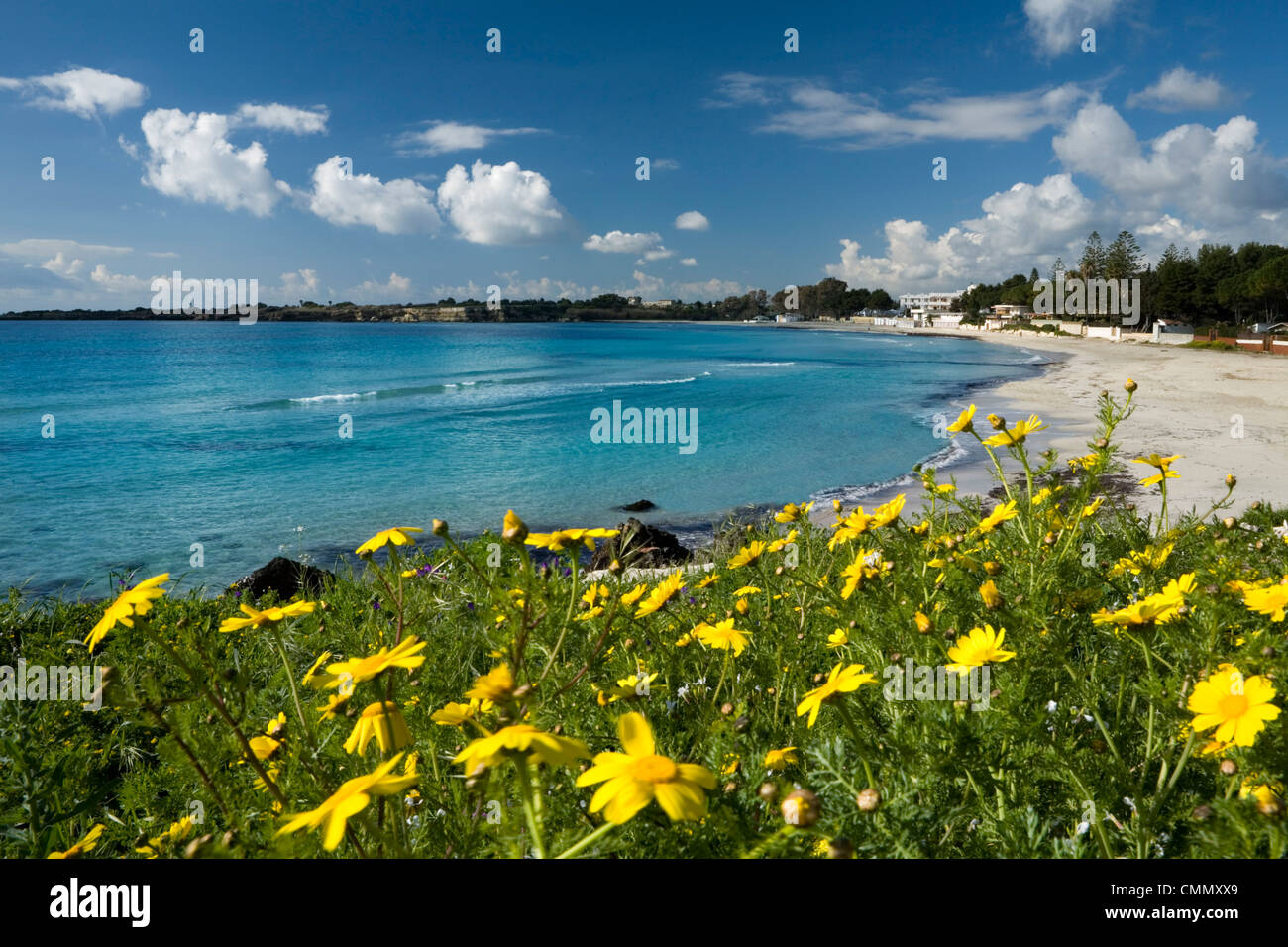 Vista Sulla Spiaggia In Primavera Fontane Bianche Nei
