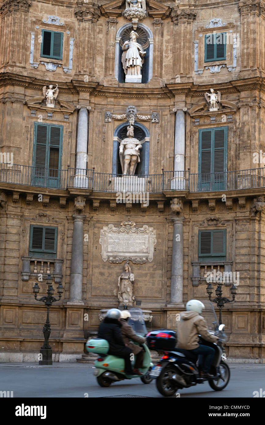 Quattro Canti (quattro angoli), Palermo, Sicilia, Italia, Europa Foto Stock