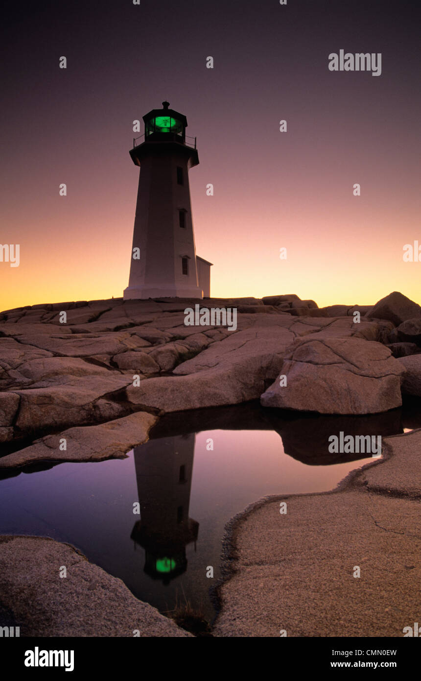 Faro di Alba, Peggys Cove, Contea di Halifax Nova Scotia. Foto Stock