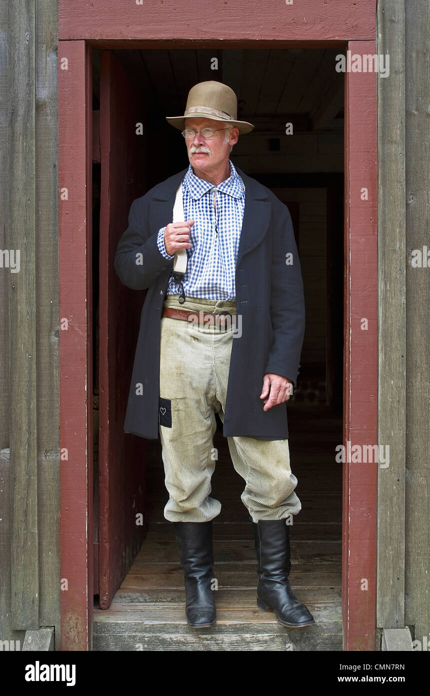 Stati Uniti d'America, Washington, Tacoma. Fort Nisqually museo vivente di storia; Reenactor a 1850s Hudson's Bay fort. (MR) Foto Stock