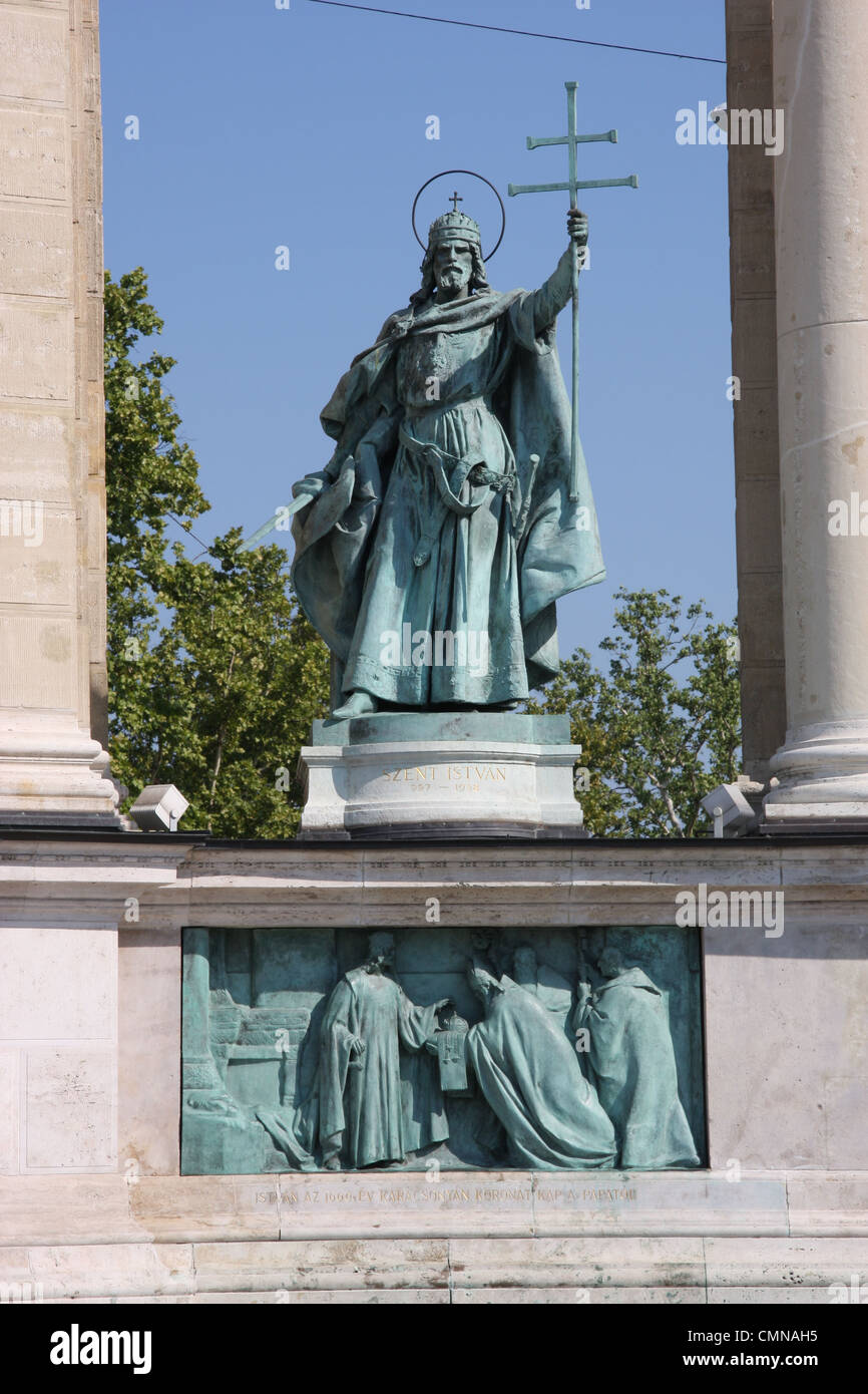 Statua di San Stefano I chi era il Gran Principe degli ungheresi (997-1000) e il primo re di Ungheria (1000-1038). Foto Stock