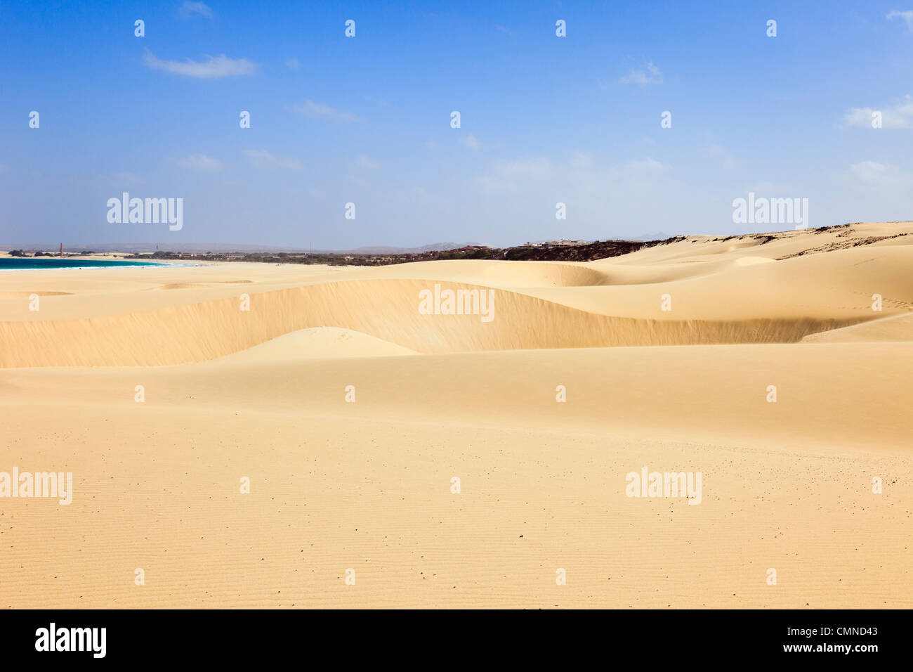 Praia de Chaves, Rabil, Boa Vista, Isole di Capo Verde. Vista di grandi dune di sabbia sulla spiaggia di sabbia incontaminate Foto Stock