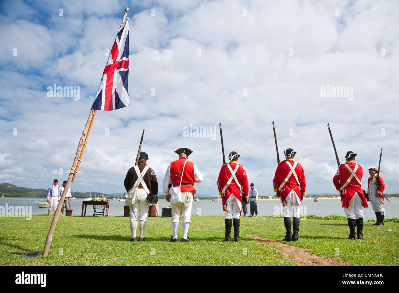 Rievocazione della Captain Cook in atterraggio a Cooktown, Queensland, Australia Foto Stock