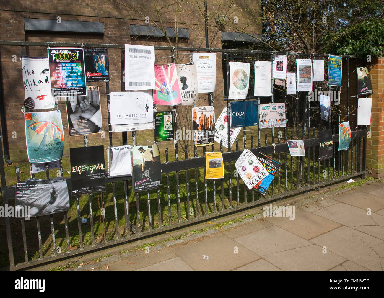 La vita degli studenti poster per eventi culturali e di attività, Università di Cambridge, Inghilterra Foto Stock