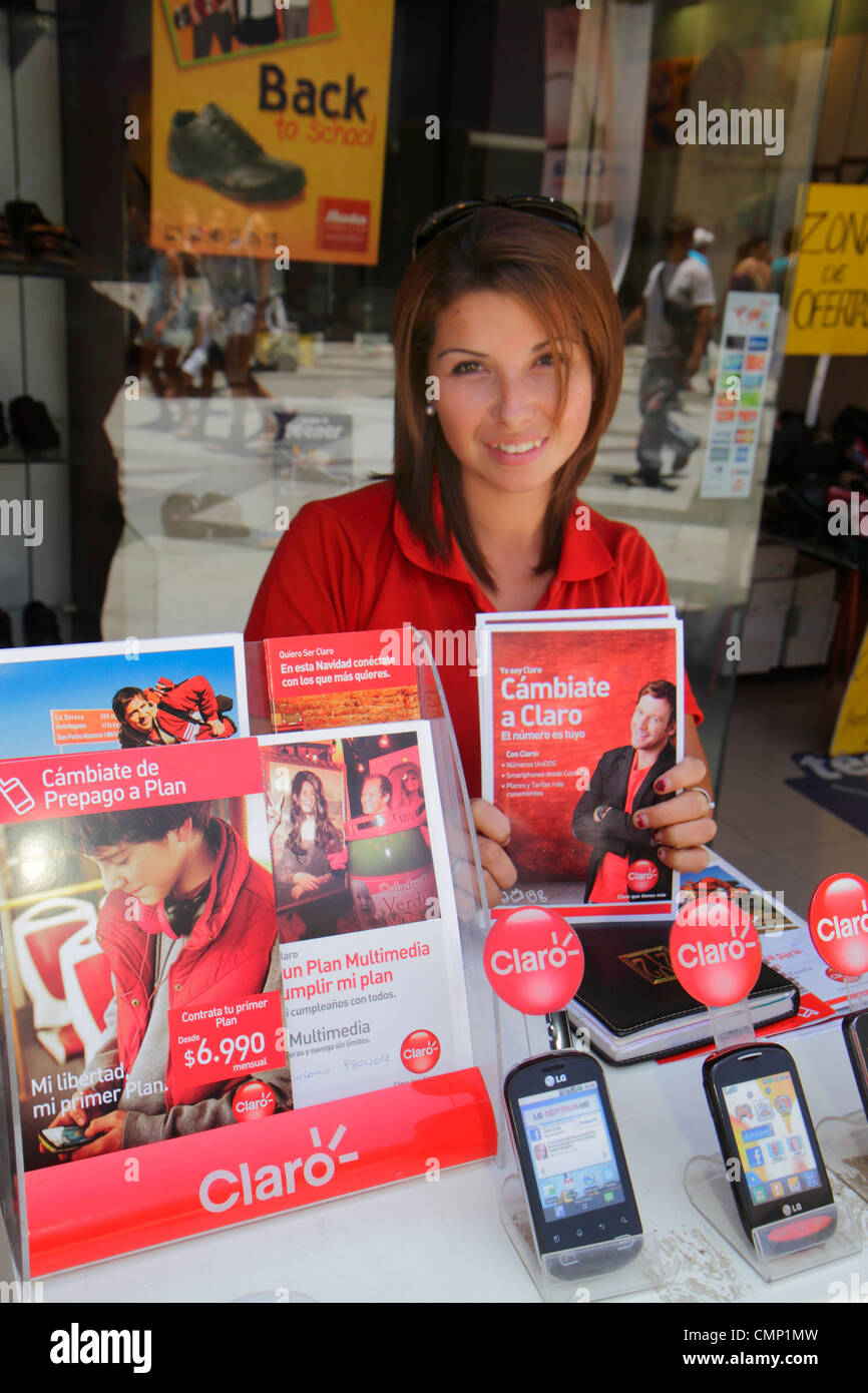 Arica Chile,Paseo Peatonal de Mayo,centro commerciale pedonale,shopping shopping shopping negozi di vendita di mercato,negozi di negozi di affari,chiosco,Claro,mob Foto Stock