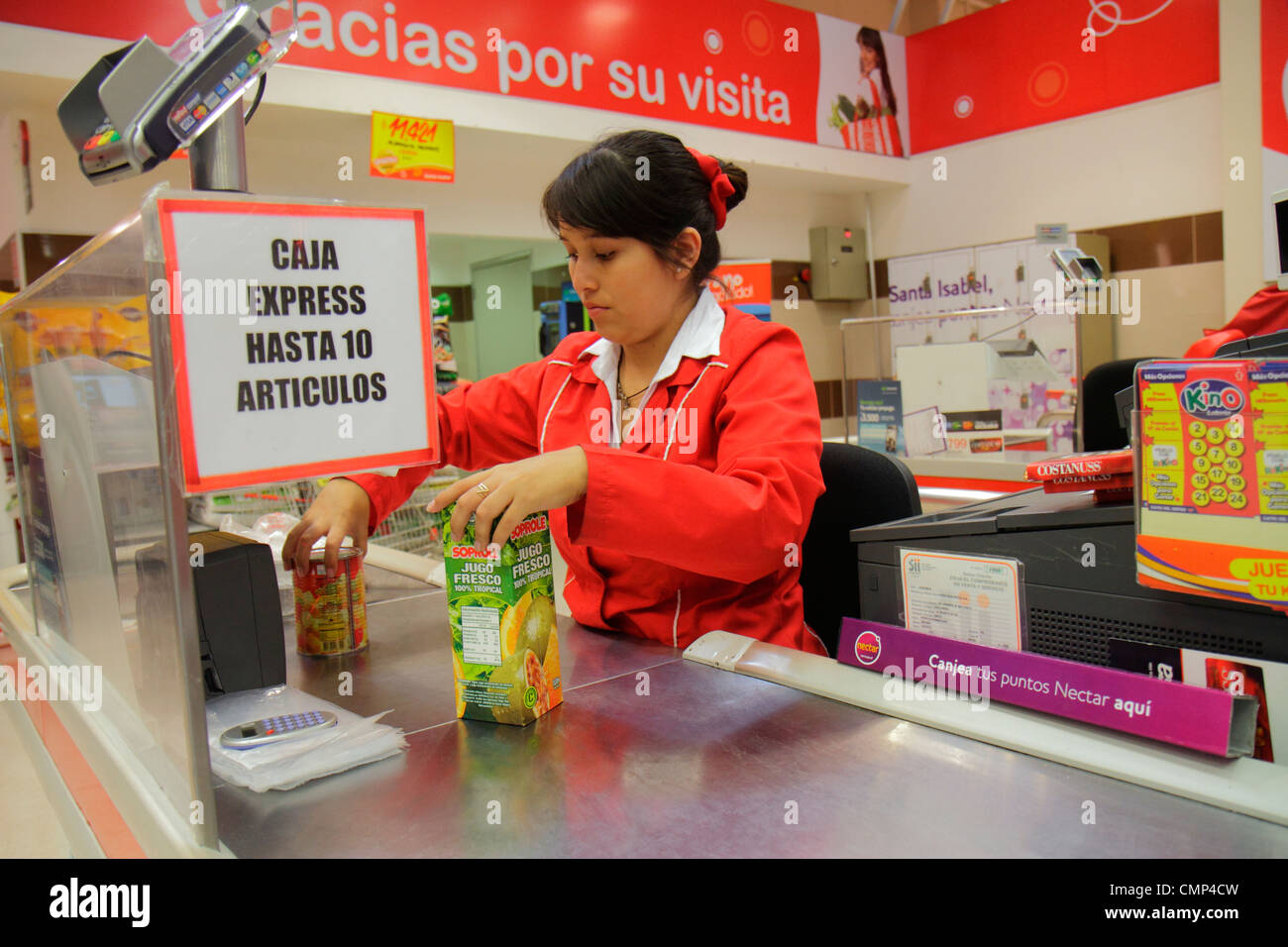 Arica Chile,Paseo Peatonal de Mayo,Supermercados Santa Isabel,negozio di alimentari,supermercato,catena,Cencosud,cibo,shopping shopping negozi di acquisto di mercato Foto Stock