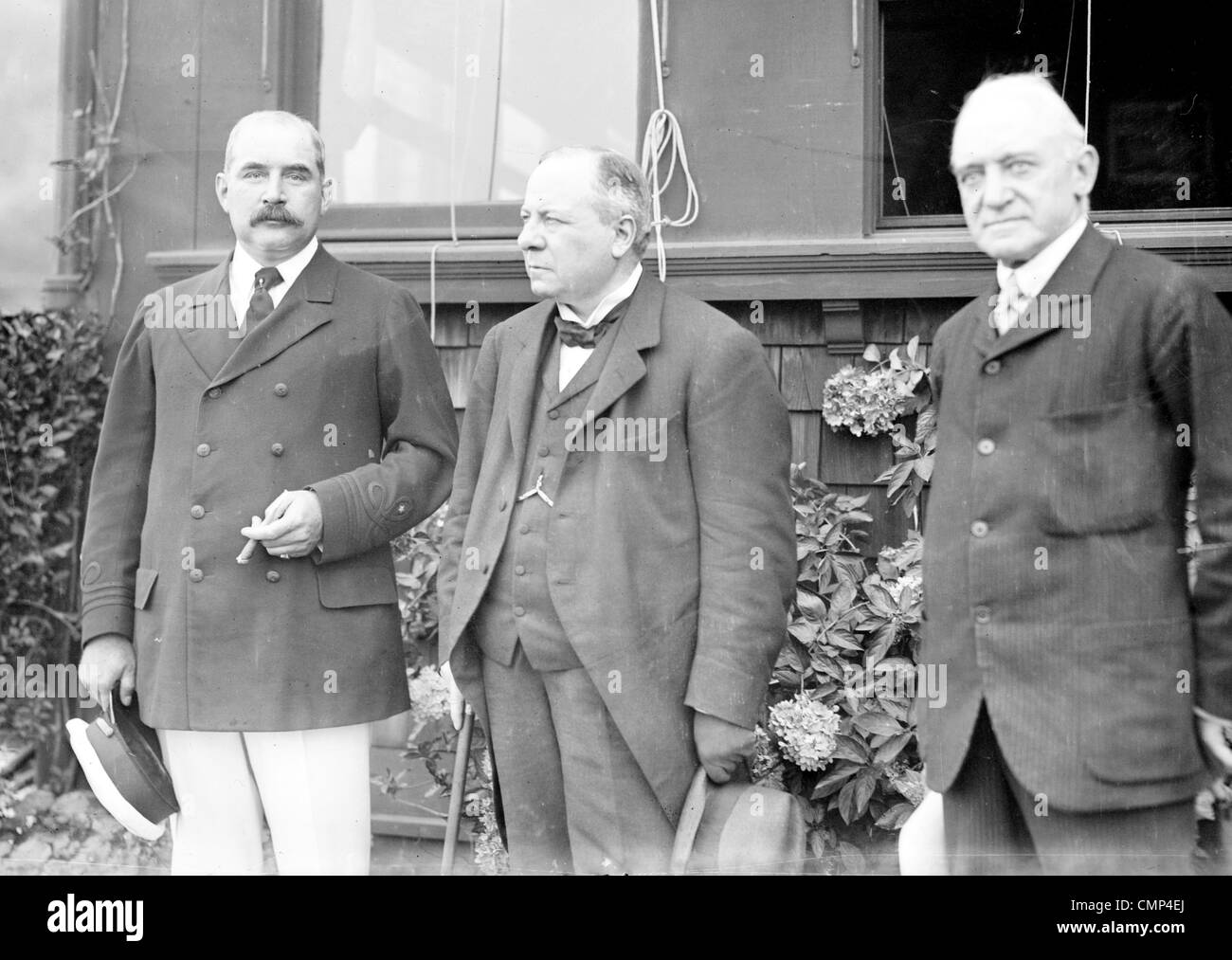 J.P. Morgan, Jr., Richard Burdon Sanderson Haldane e Sir Kenneth Augusto Muir Mackenzie Foto Stock
