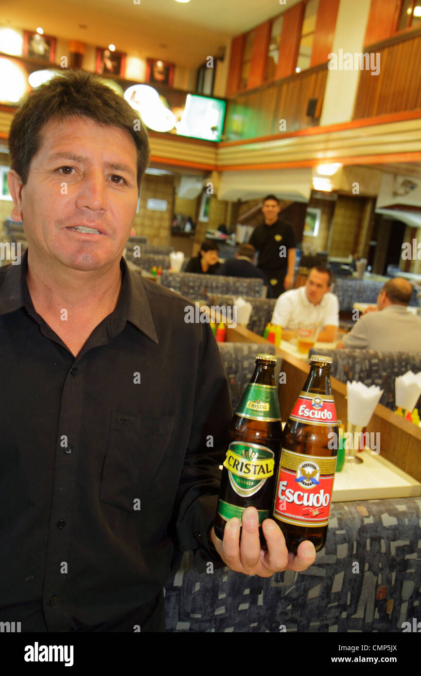 Santiago Chile,Providencia,Plaza Italia,Parrilladas prosit,ristorante ristoranti ristorazione caffè, cucina cilena,catena,uomini ispanici maschi A. Foto Stock