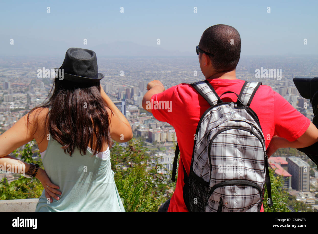 Santiago Chile, Cerro San Cristobal, Terraza Bellavista, vista da, Providencia, vista panoramica, skyline città, edificio, grattacielo alto grattacielo Foto Stock