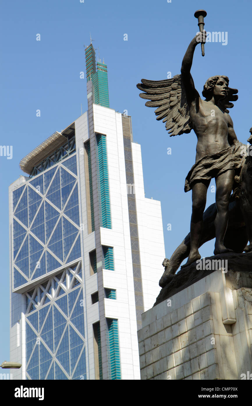 Santiago Chile,Plaza Italia,Baquedano,edificio,grattacieli grattacieli edifici costruzione telefonica Chile Towercorporate sede centrale,archite Foto Stock