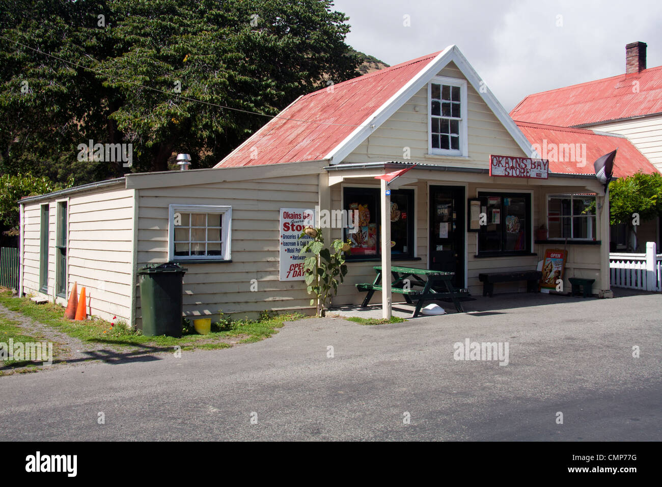 General Store, okains bay, banche peninsular, canterbury, Isola del Sud, Nuova Zelanda Foto Stock