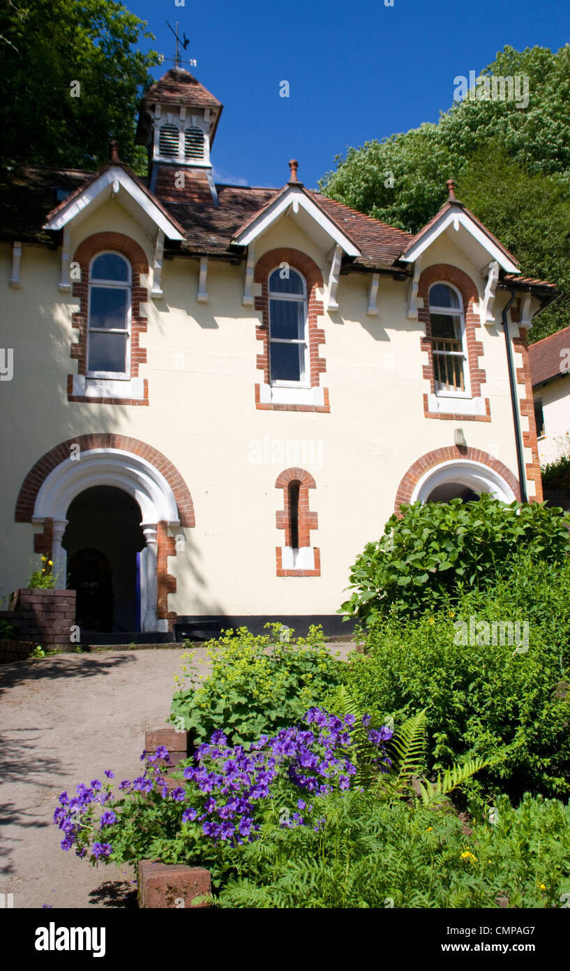 Pozzo santo Malvern Wells Worcestershire Inghilterra REGNO UNITO Foto Stock
