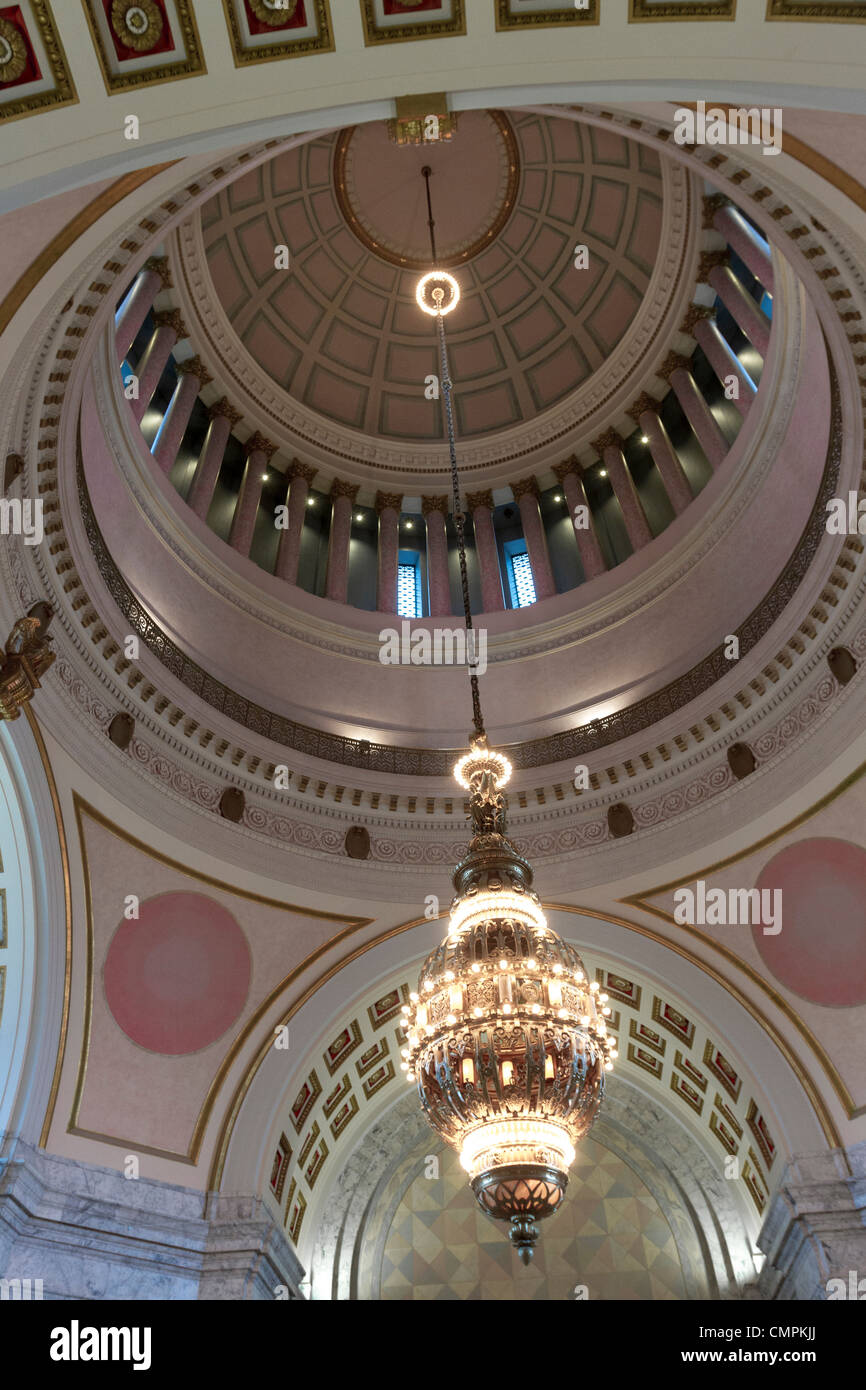 Massimale della Rotunda e lampadario in Washington State Capitol Building in Olympia Foto Stock