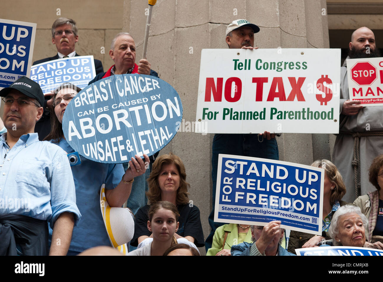I membri dei vari religiosi pro-vita protesta dei gruppi di New York contro l' attuazione di ObamaCare Foto Stock