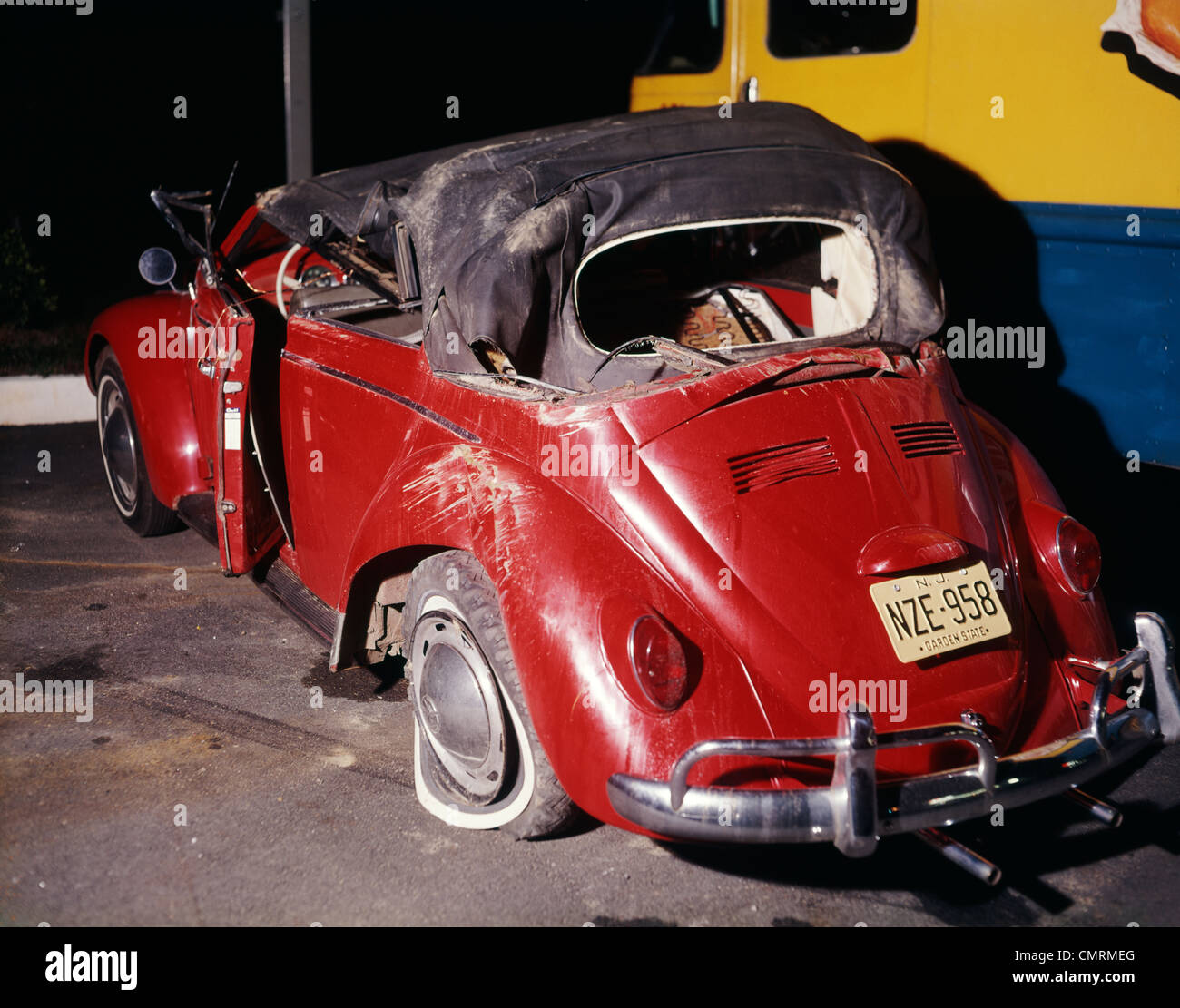 1960 anni sessanta ROSSO BUG Volkswagen Maggiolino Cabrio auto ...