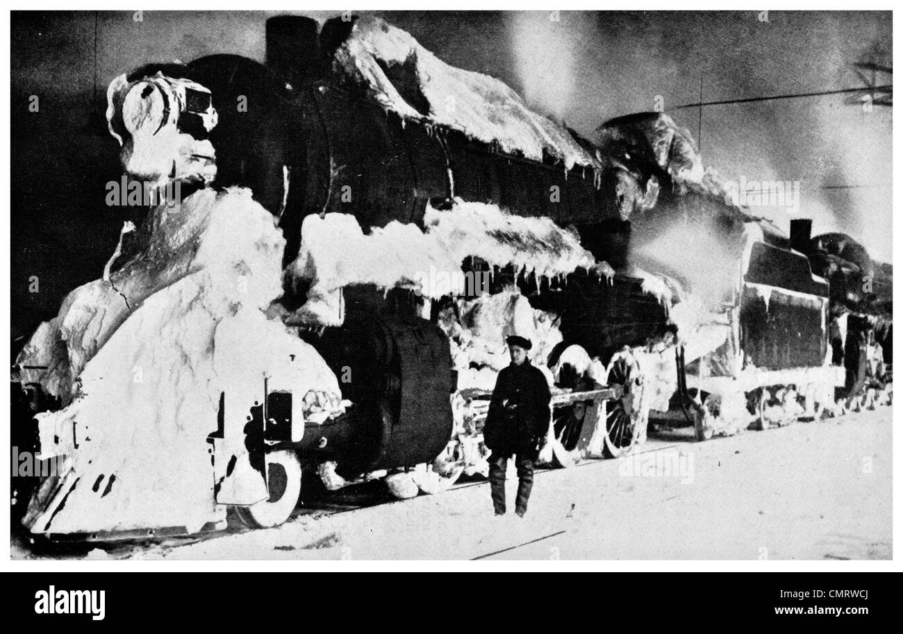 1918 snow ice coperta doppia locomotiva testata inverno Foto Stock