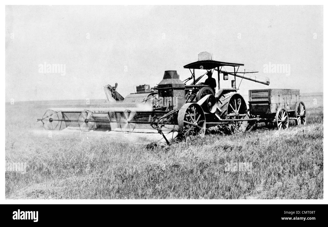 1923 Mietitrebbiatrice azienda canadese agricoltore harvest Foto Stock