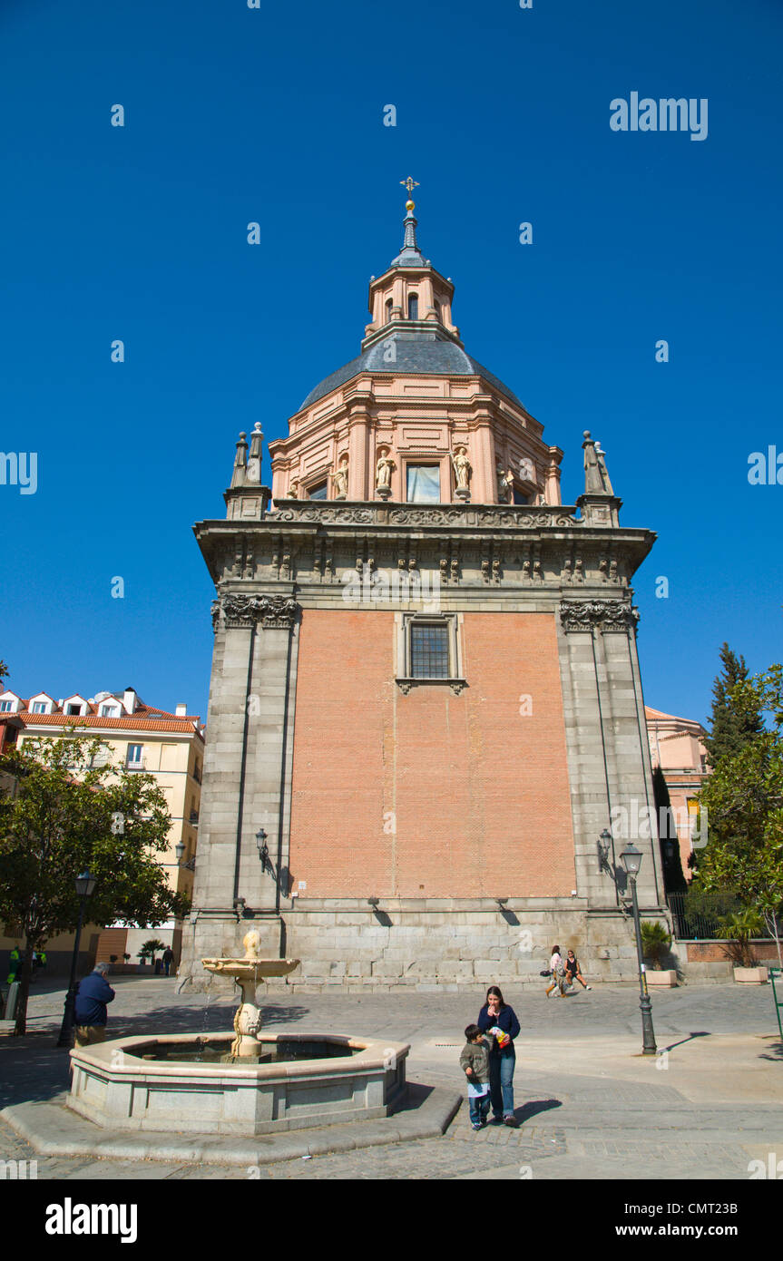 La Iglesia San Pedro Capilla del Obispo chiesa Plaza de la Puerta de Moros square quartiere Latina centrale di Madrid Spagna Europa Foto Stock