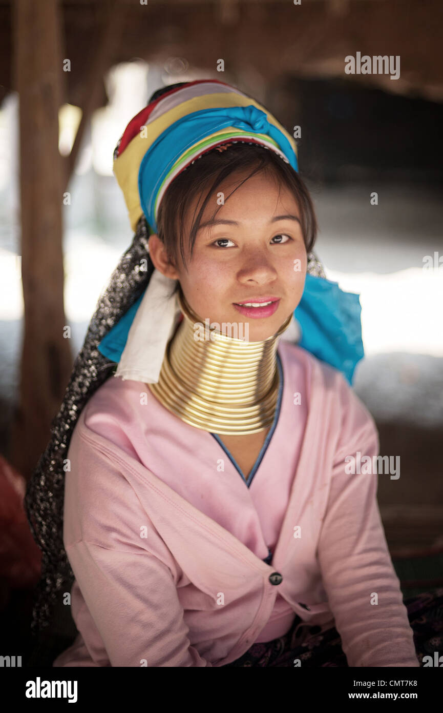 Karen lungo collo hilltribe. Thailandia. Foto Stock