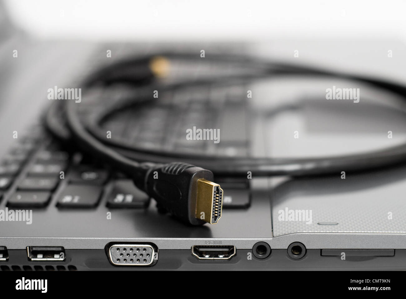 Cavo HDMI sul computer closeup shot Foto Stock