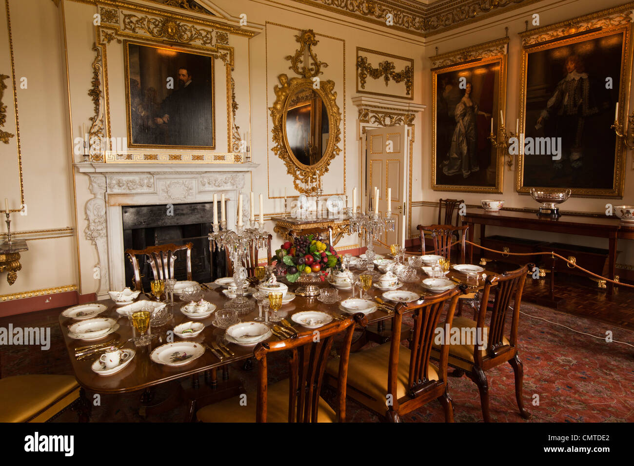 Regno Unito, Inghilterra, Bedfordshire, Woburn Abbey interno, membro Sala da Pranzo Foto Stock