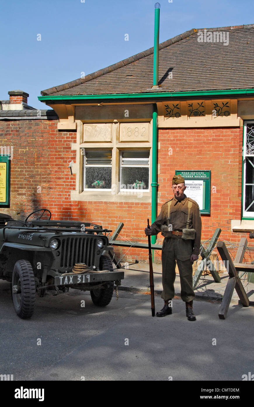 Giorno di guerra al patrimonio Bluebell Steam Railway in East Grinstead. Foto Stock