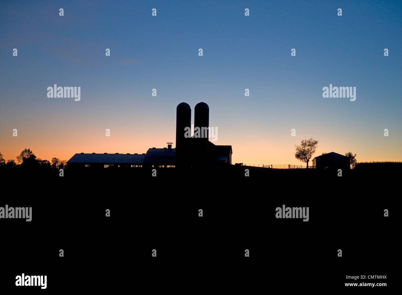 Fattoria mennonita al tramonto, Gray County, Ontario Foto Stock