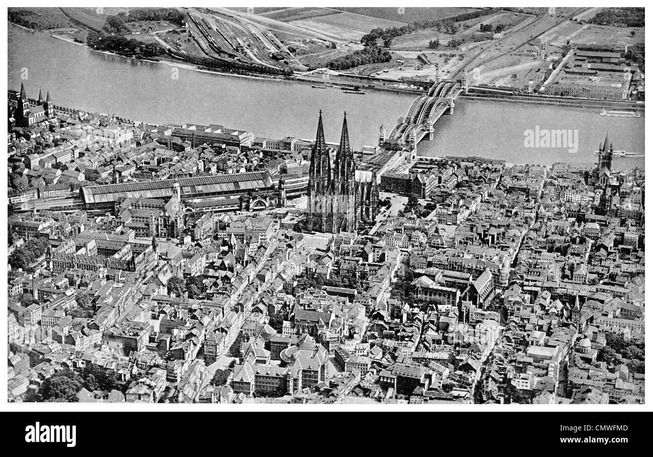 1925 la Cattedrale di Colonia dall'aria Foto Stock