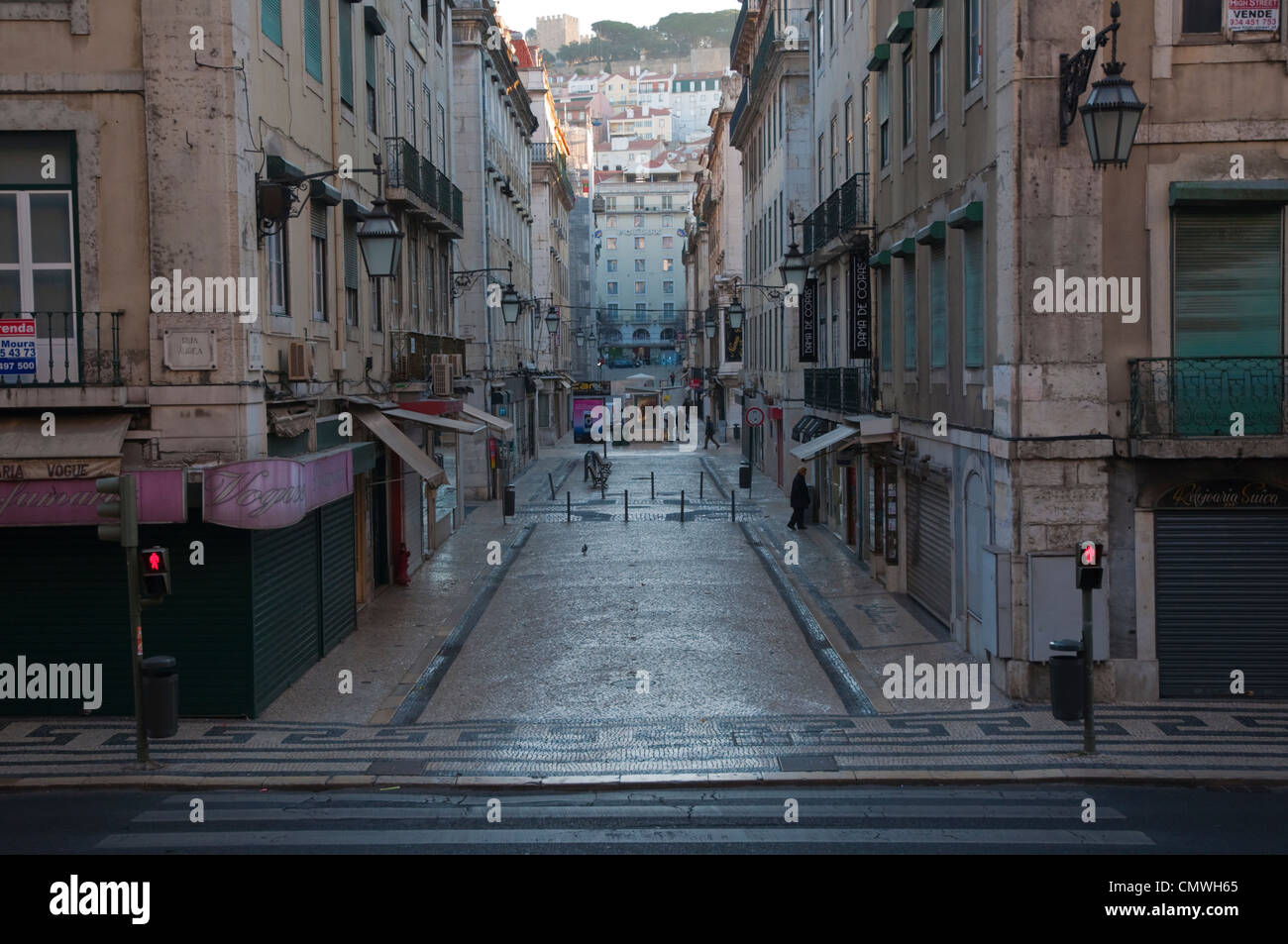 Rua Santa Justa strada pedonale centrale di Baixa Lisbona Portogallo Europa Foto Stock