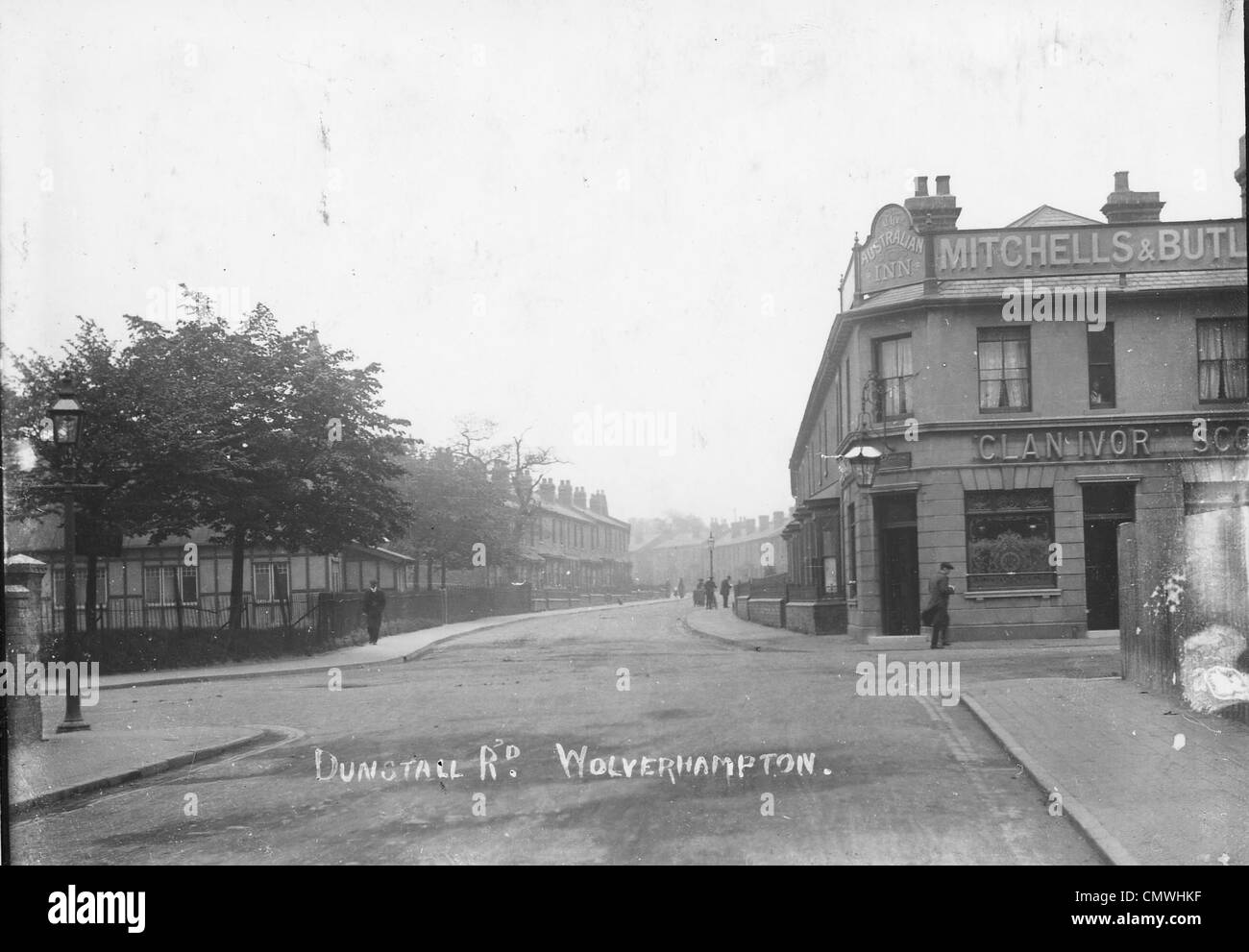 Dunstall Road, Wolverhampton, inizio XX sec. Dunstall Road che mostra la Mitchells & Butler's proprietà Australian Inn (a destra) Foto Stock