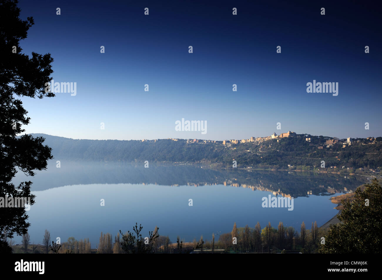 Italia, Lazio, Lago Albano, Castel Gandolfo Foto Stock