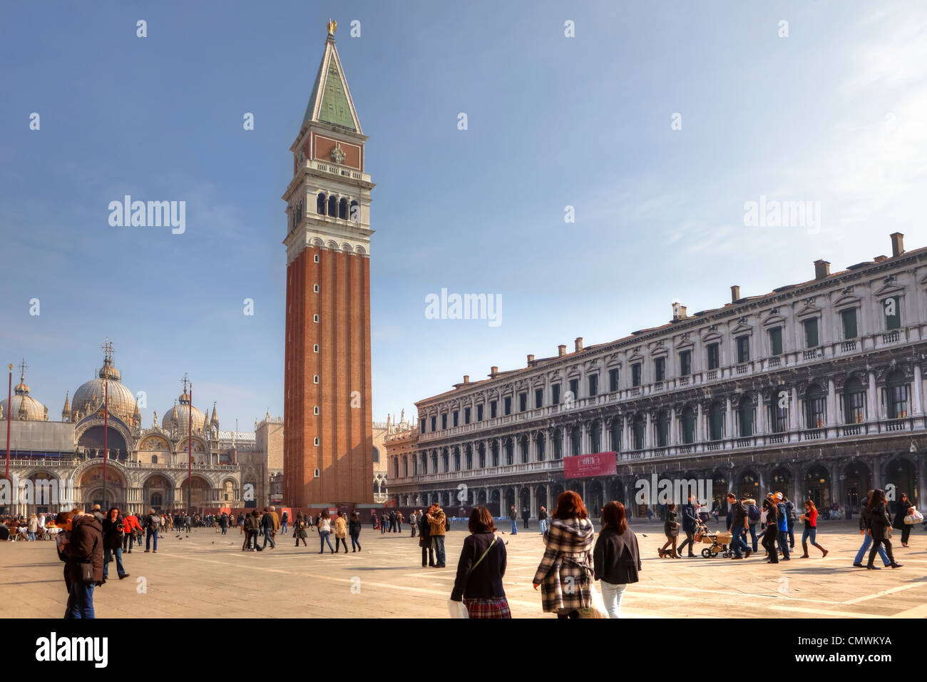 Piazza San Marco e Campanile di San Marco, San Marco, Procuratie Nove, Venezia, Veneto, Italia Foto Stock