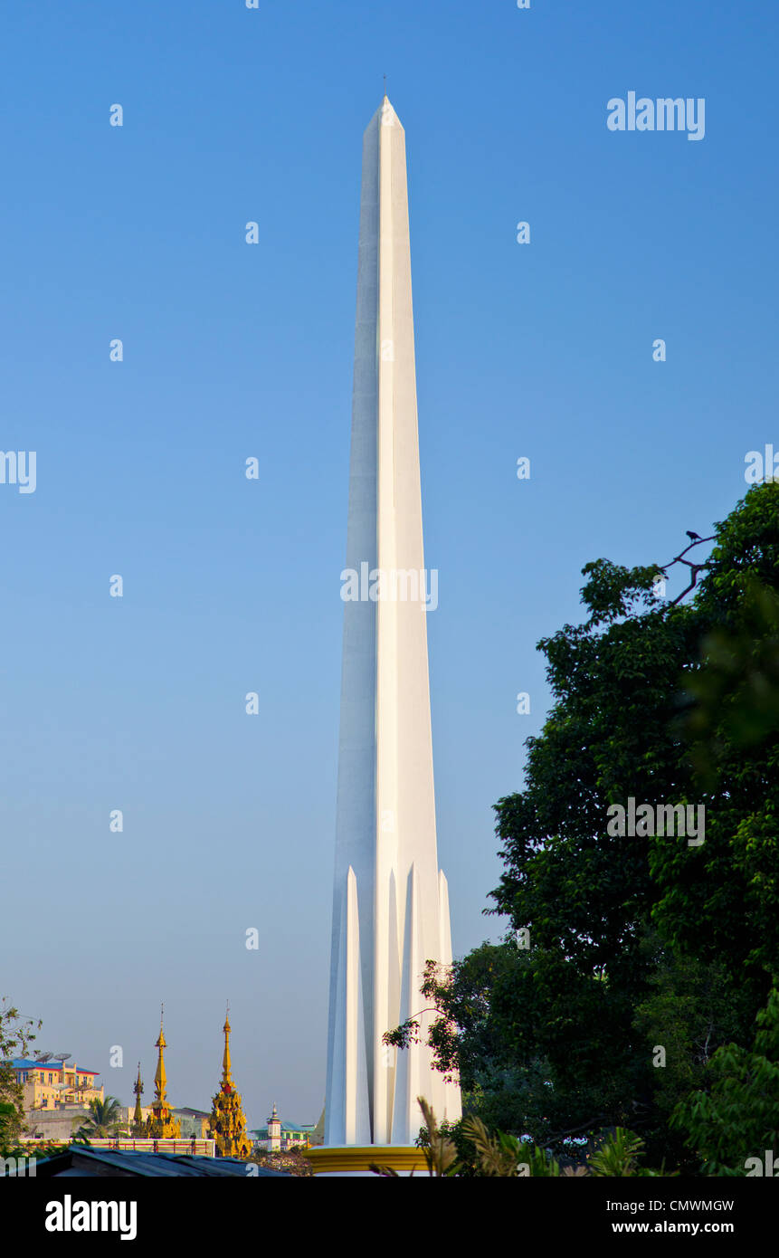 Indipendenza monumento, Yangon, Myanmar Foto Stock