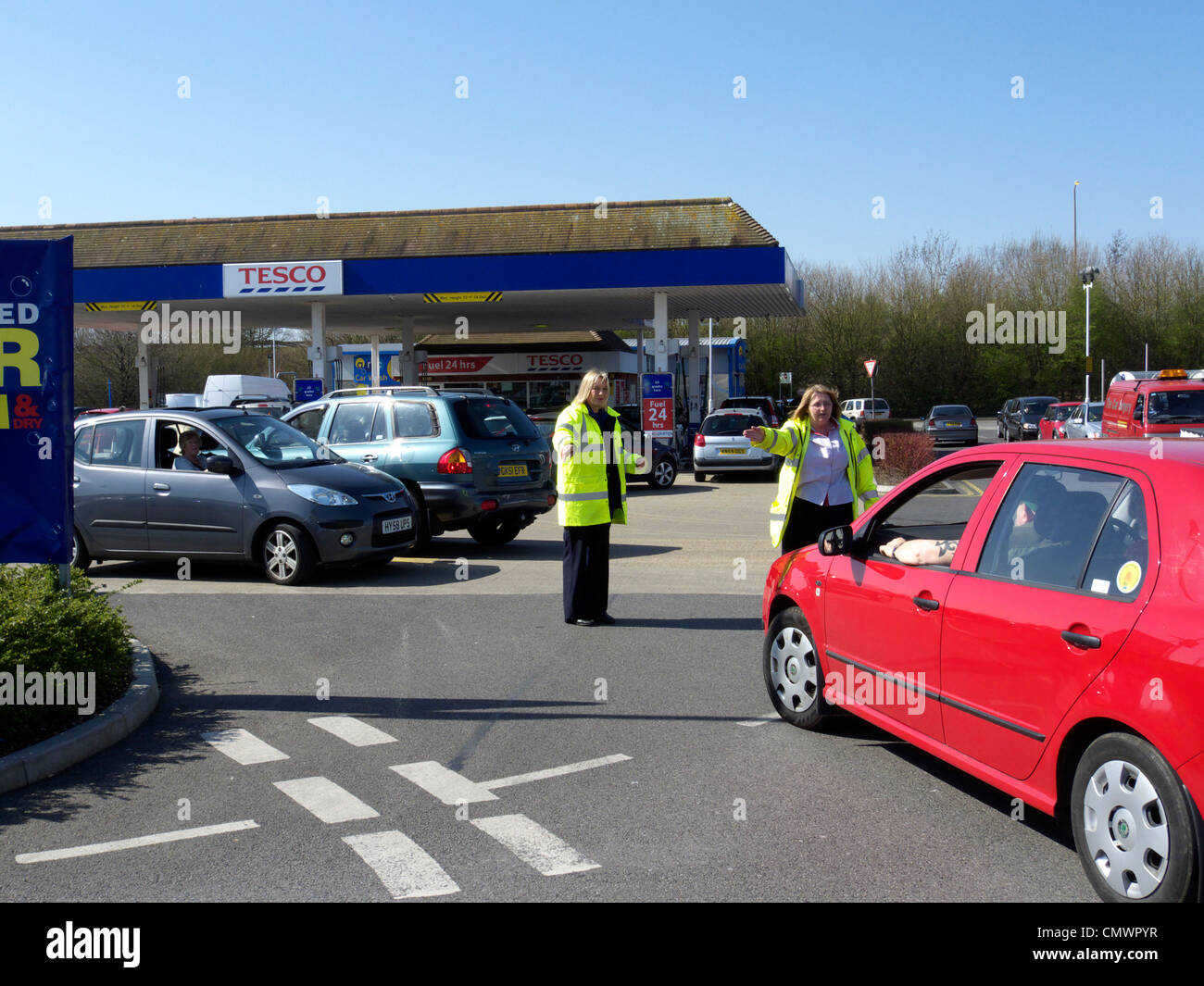 Regno Unito west sussex littlehampton un tesco della stazione di servizio Foto Stock