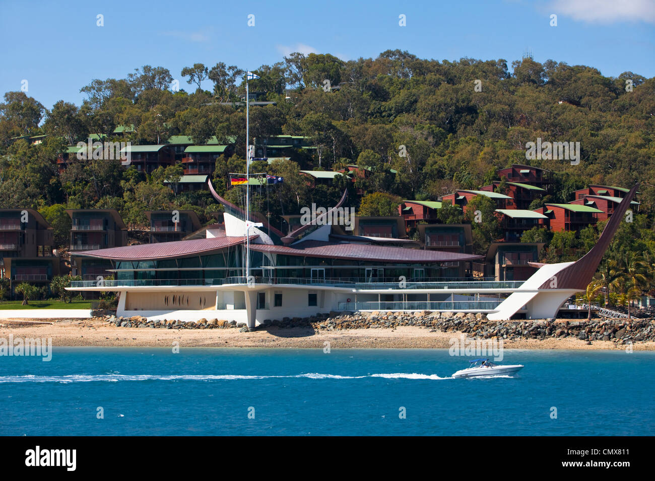 Hamilton Island Yacht Club e ville. Hamilton Island, Whitsundays, Queensland, Australia Foto Stock