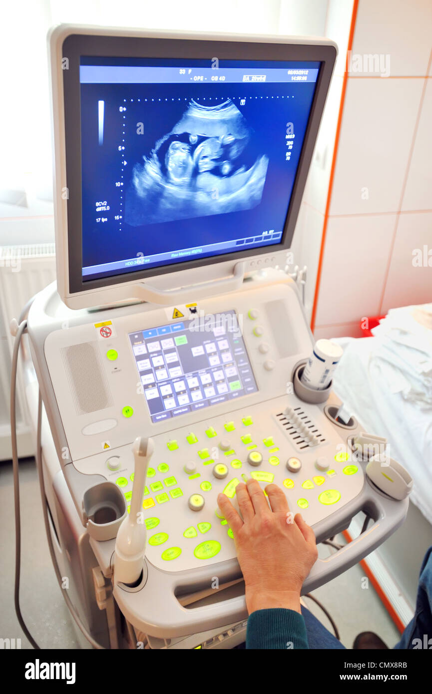 Esame medico in stato di gravidanza Foto Stock