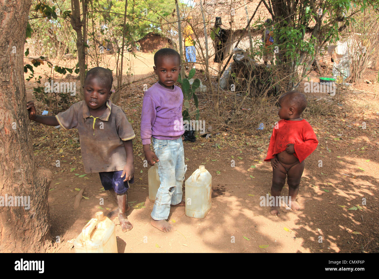 I Bambini Poveri Ukanda Kenya Africa Foto Stock Alamy