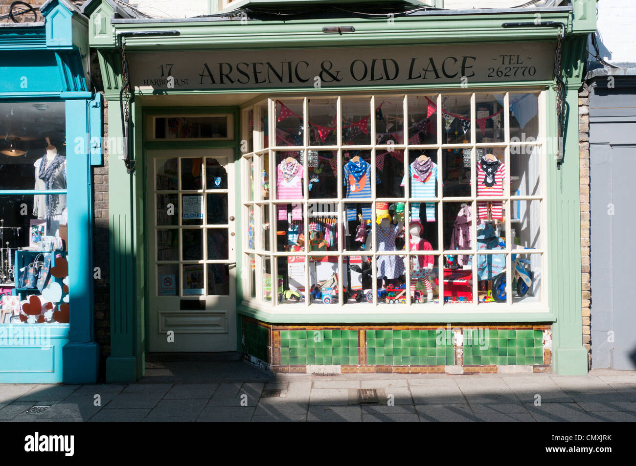 L'arsenico & vecchi pizzi abbigliamento per bambini shop a Whitstable Kent. Foto Stock