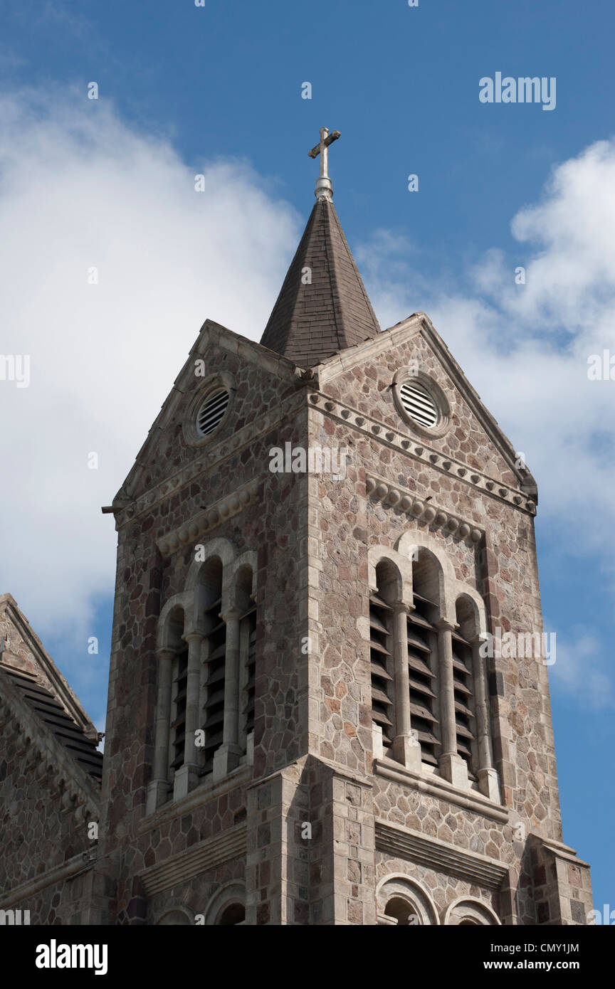 Uno dei due guglie della cattedrale dell Immacolata Concezione, Basseterre, St Kitts Foto Stock