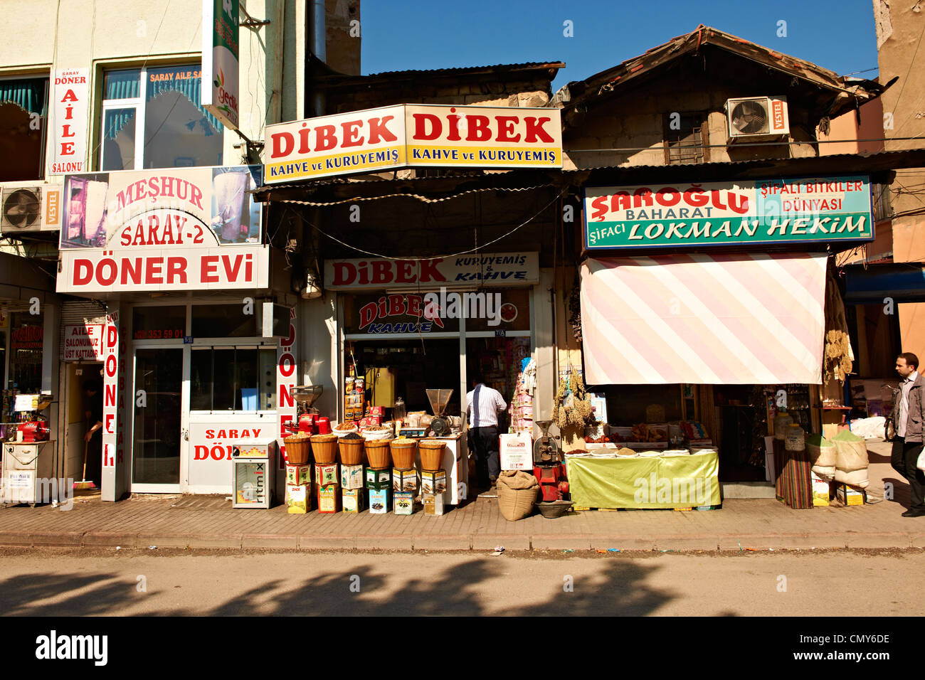 Negozi del Bazaar a Konya Turchia Foto Stock