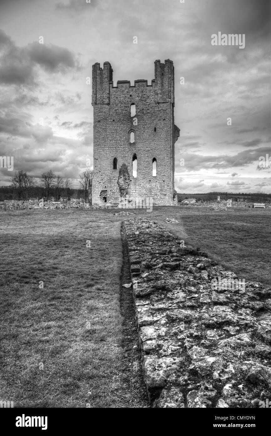Bianco e Nero immagine HDR del Castello di Helmsley, North Yorkshire Foto Stock