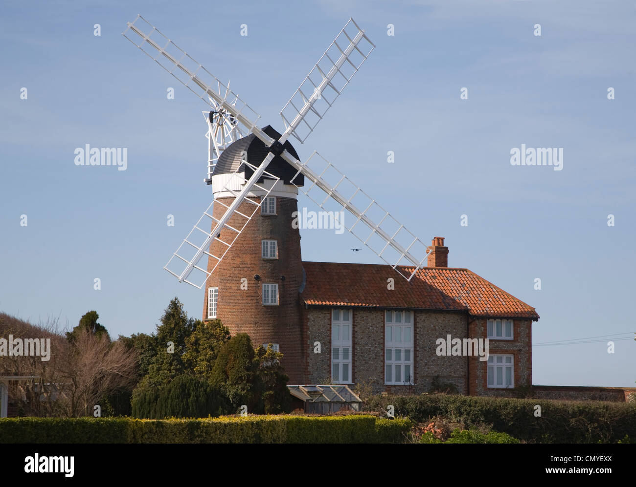 Il mulino a vento a Weybourne, North Norfolk, Inghilterra Foto Stock